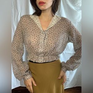 Vintage Floral Cropped Blouse